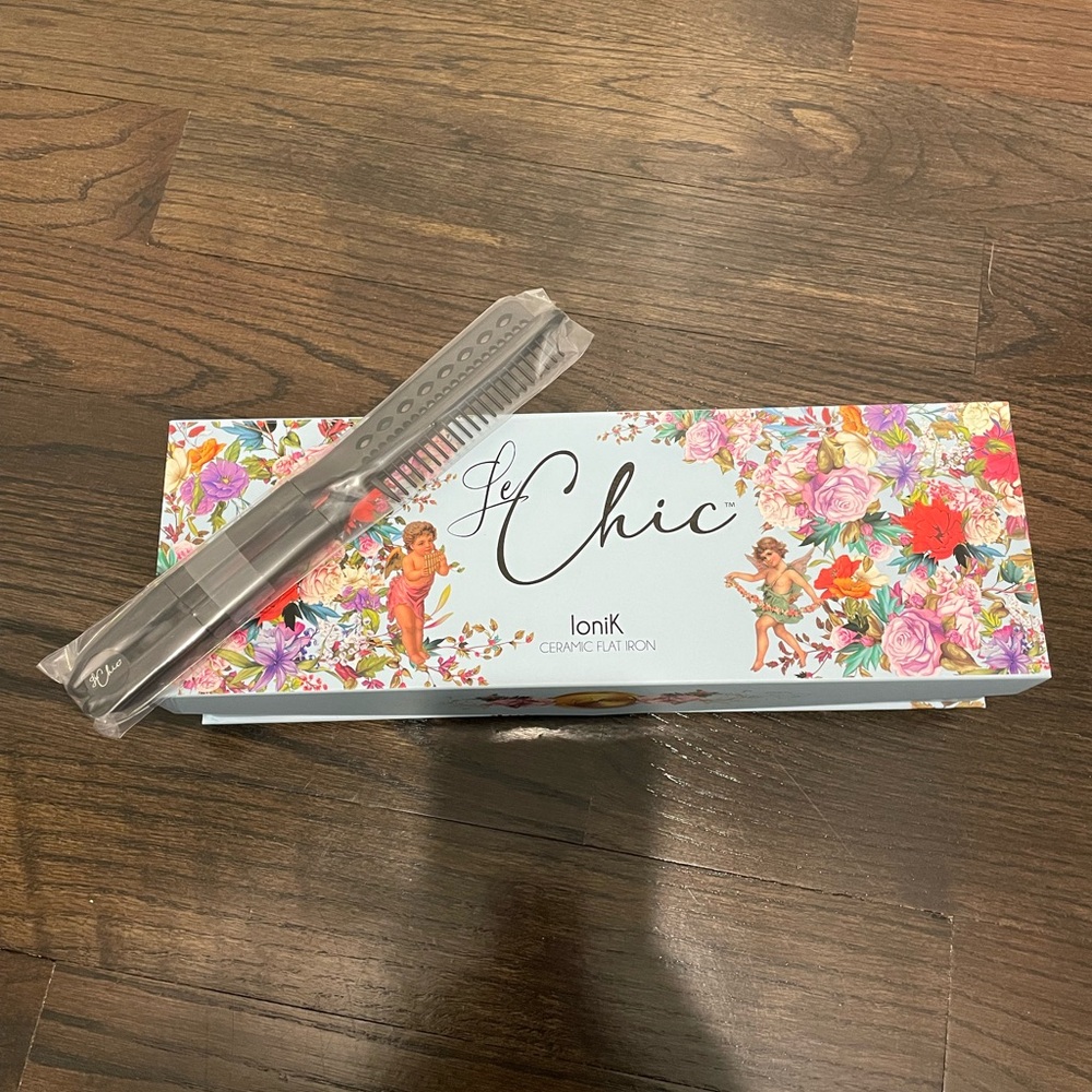Le Chic Ionik Ceramic Flat Iron - Floral
